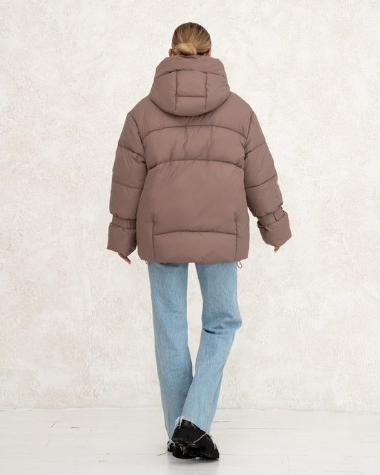 Жіноча зимова куртка з синтетичним пухом 0477 бежевого кольору